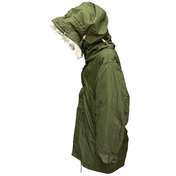 US MILITARY EXTREME COLD WEATHER FISHTAIL PARKA W/LINER AND FAUX FUR HOOD