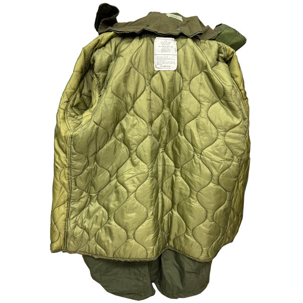 US MILITARY EXTREME COLD WEATHER FISHTAIL PARKA W/LINER AND FAUX FUR HOOD