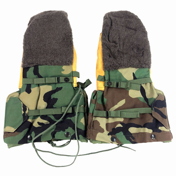 U.S. SURPLUS EXTREME COLD WEATHER MITTENS -MEDIUM