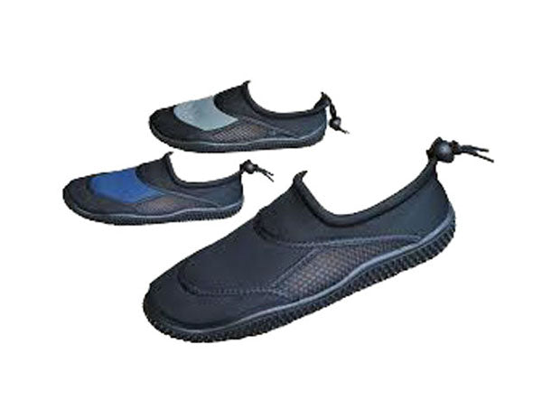 WATER SHOES